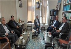 دیدار مسئولان استانداری اردبیل و فرماندار پارس‌آباد با امام جمعه شهرستان